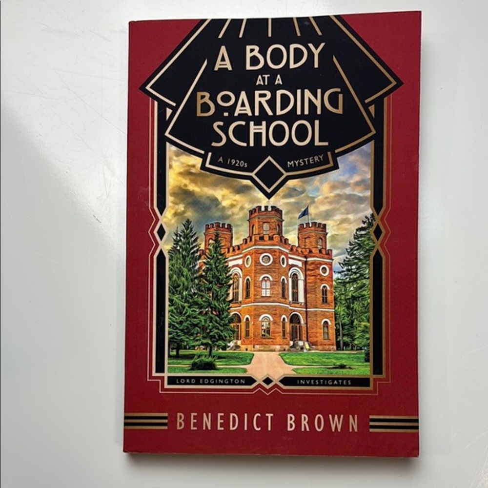 A Body at a Boarding School Softcover Brown, Benedict